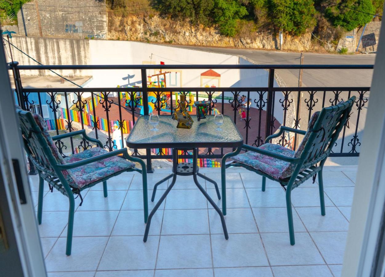 بوروس Valsamis Villa Apartments المظهر الخارجي الصورة