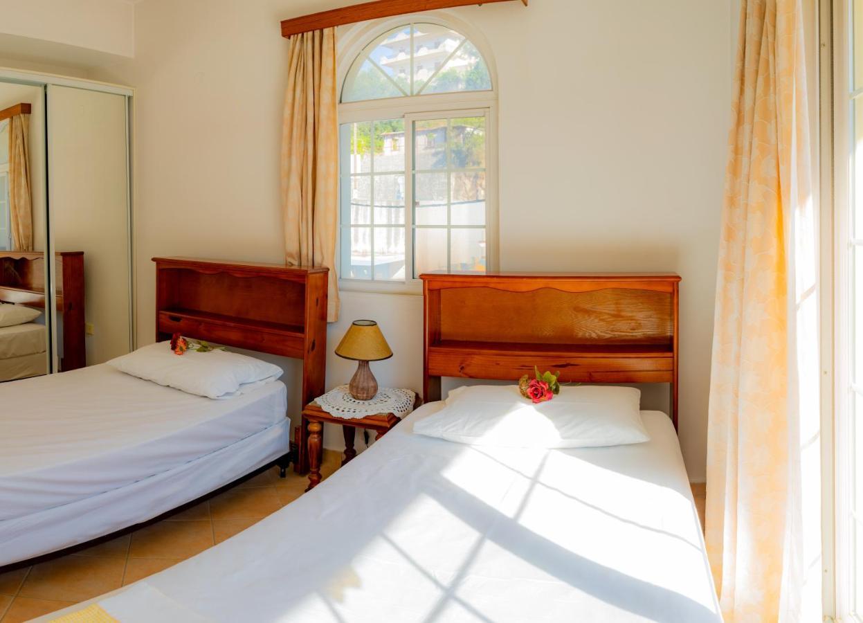 بوروس Valsamis Villa Apartments المظهر الخارجي الصورة