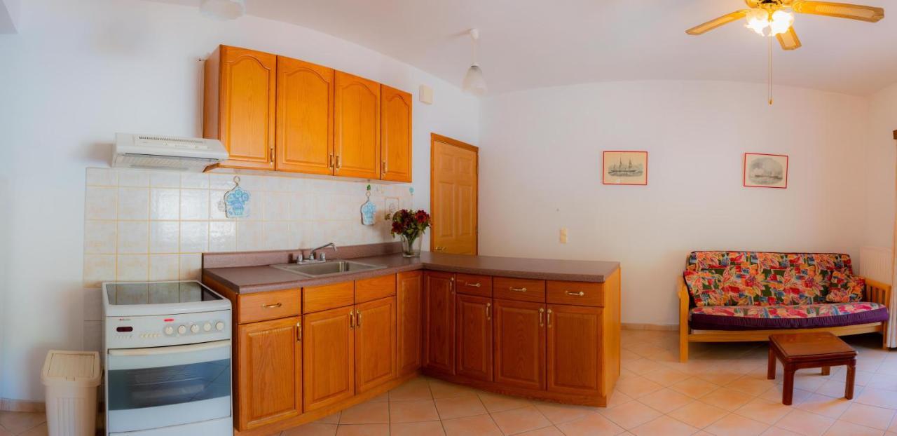 بوروس Valsamis Villa Apartments المظهر الخارجي الصورة
