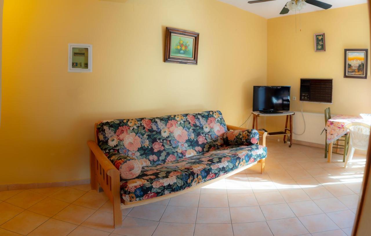 بوروس Valsamis Villa Apartments المظهر الخارجي الصورة